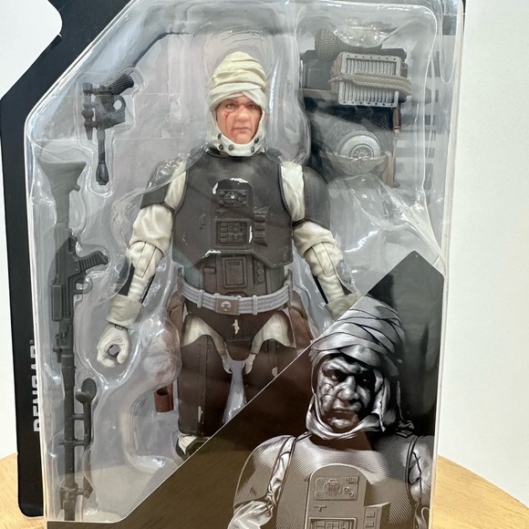 Star Wars The Black Series Dengar Action Figure - Picture 2 of 4